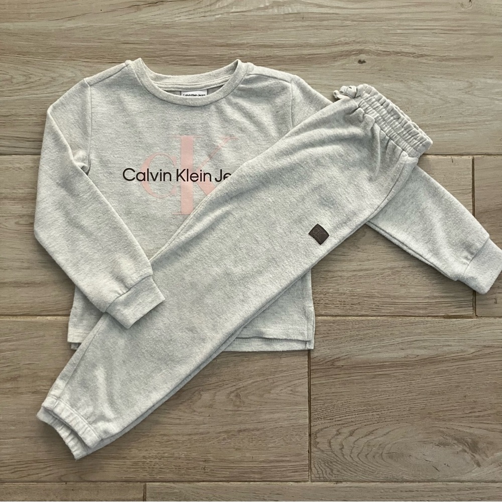 Girls Calvin Klein Set